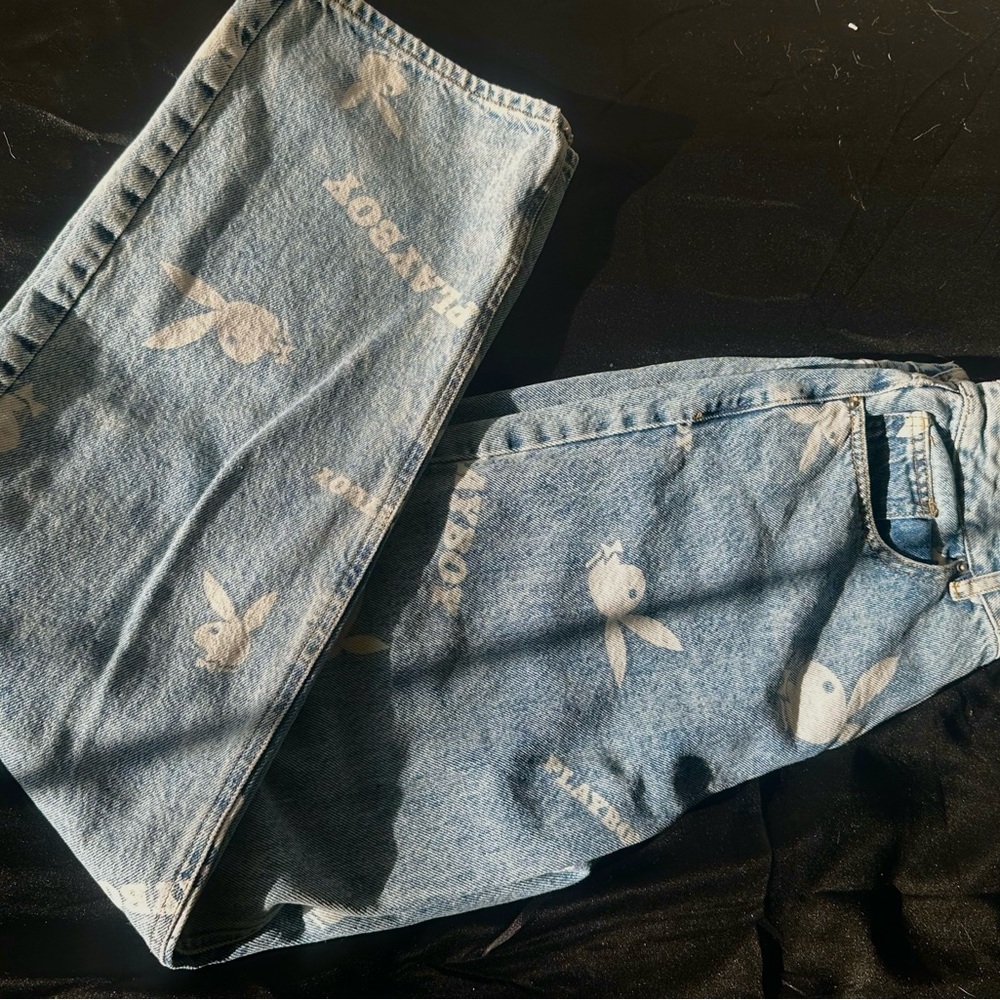 Playboy straight leg jeans 🩵